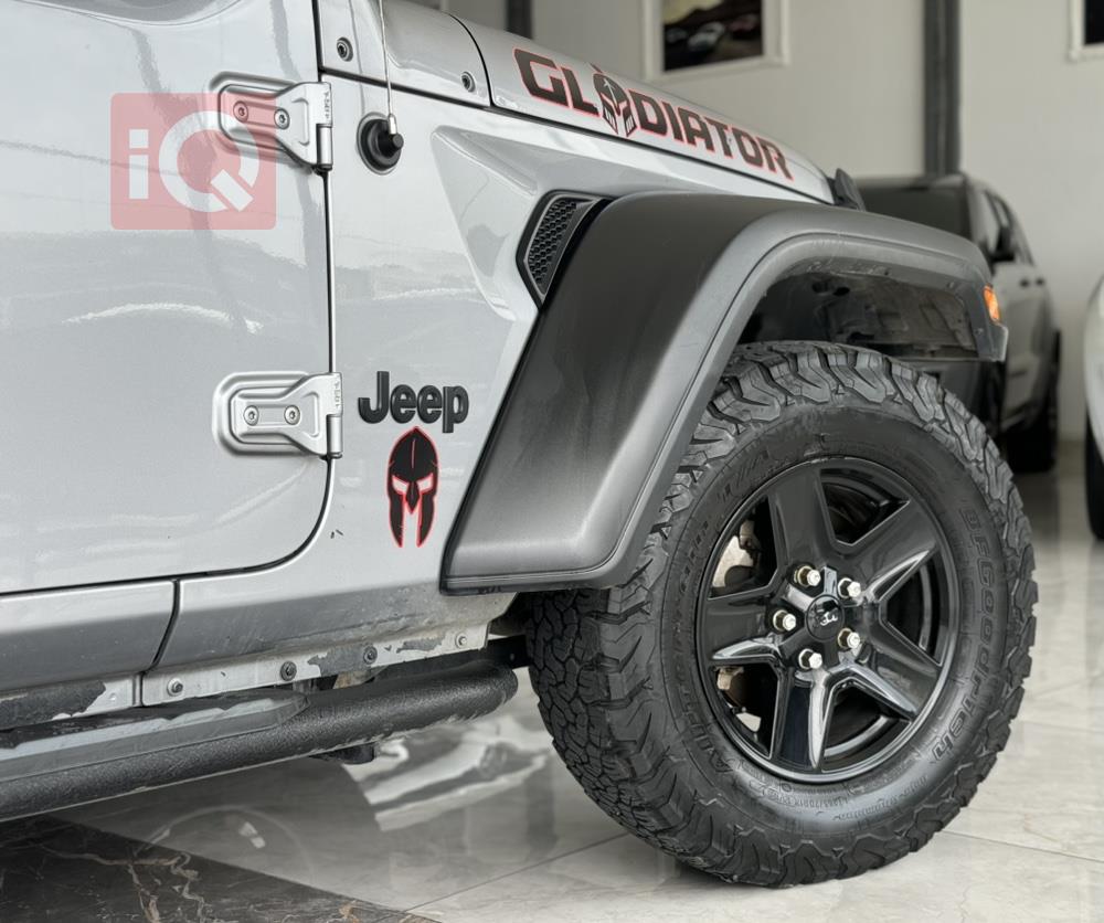 جيب جلاديتور